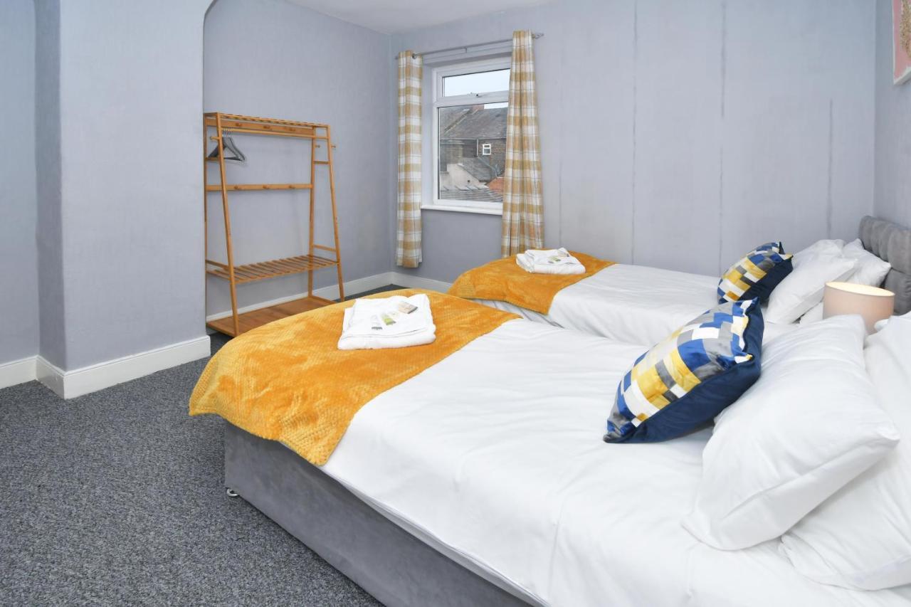 The Yellow Door By Avenew Management Serviced Accommodation Stoke-on-Trent Luaran gambar