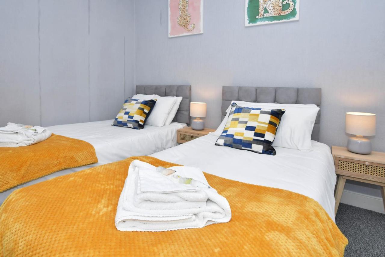 The Yellow Door By Avenew Management Serviced Accommodation Stoke-on-Trent Luaran gambar