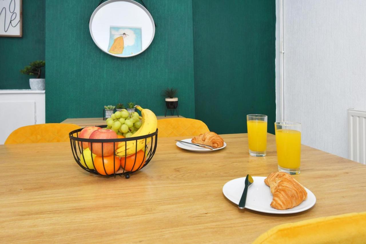 The Yellow Door By Avenew Management Serviced Accommodation Stoke-on-Trent Luaran gambar